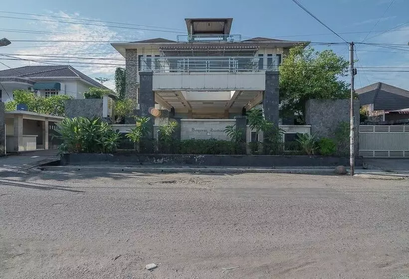 ホテル Reddoorz Plus Near Cambridge City Square 2