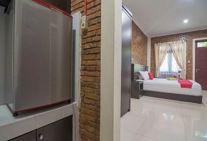 ホテル Reddoorz Plus Near Cambridge City Square 2