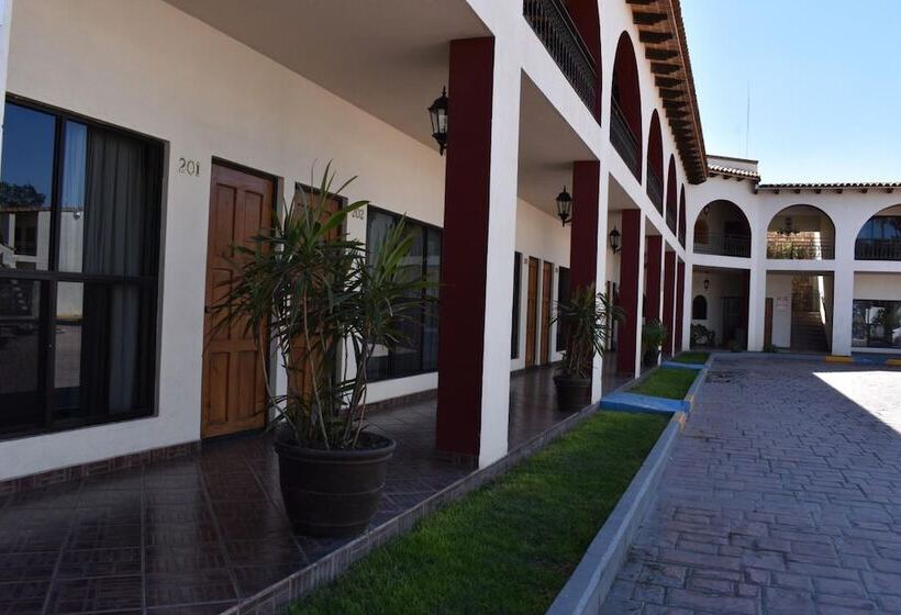 هتل Sand S San Luis Potosí