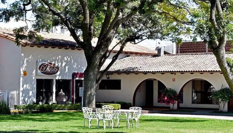 هتل Sand S San Luis Potosí