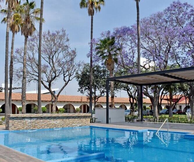 هتل Sand S San Luis Potosí