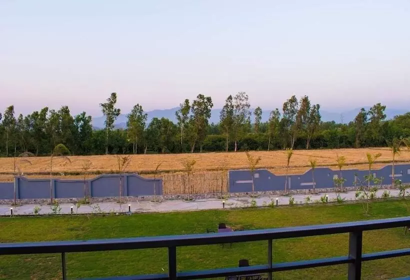 Hotelli The Forest Vines Resort