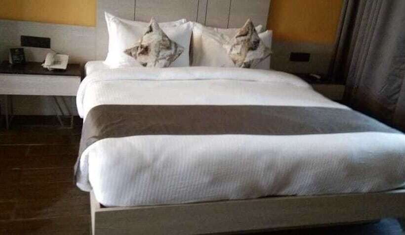 Hotel The Forest Vines Resort