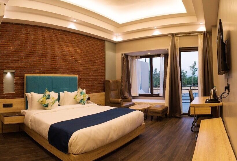 Hotel The Forest Vines Resort