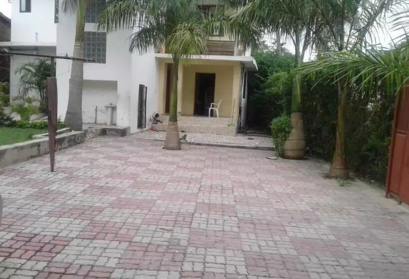 Jj&je Family House   Hostel
