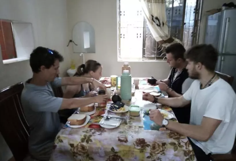Jj&je Family House   Hostel