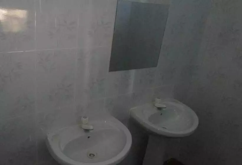 Jj&je Family House   Hostel