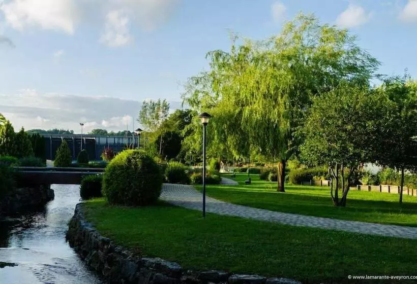 ペンション L Amarante Chambres D Hôtes Villefranche De Panat