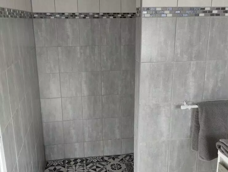 ペンション L Amarante Chambres D Hôtes Villefranche De Panat