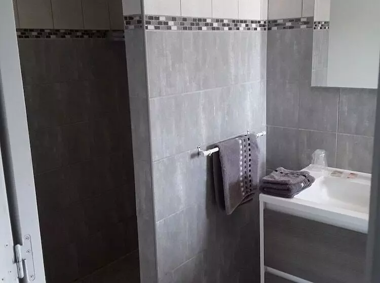 ペンション L Amarante Chambres D Hôtes Villefranche De Panat