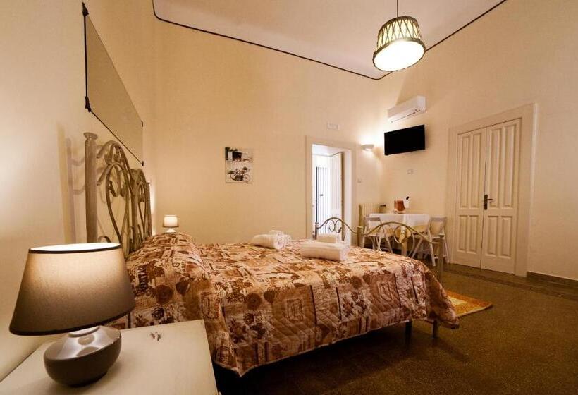 Пансион La Corte Dei Mille