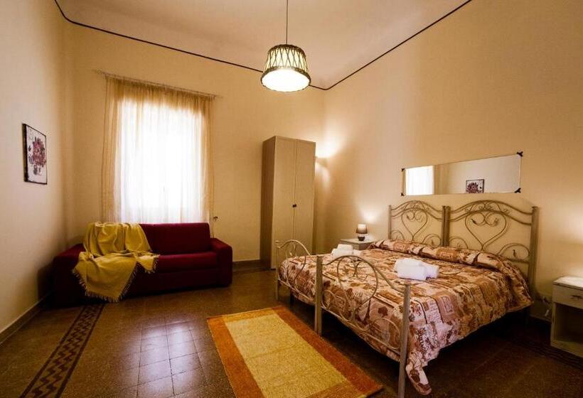 Пансион La Corte Dei Mille