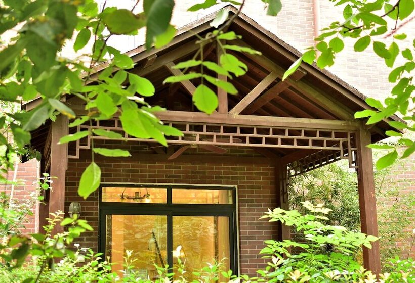 Пансион Yi Ming Shu Ju