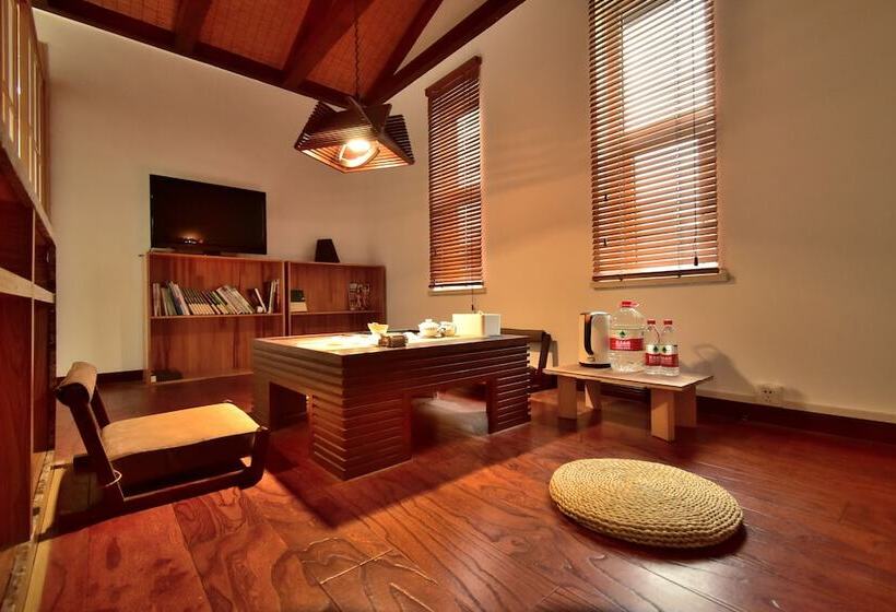 Пансион Yi Ming Shu Ju