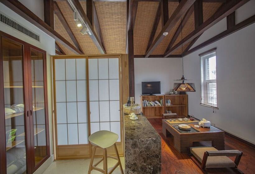 Пансион Yi Ming Shu Ju