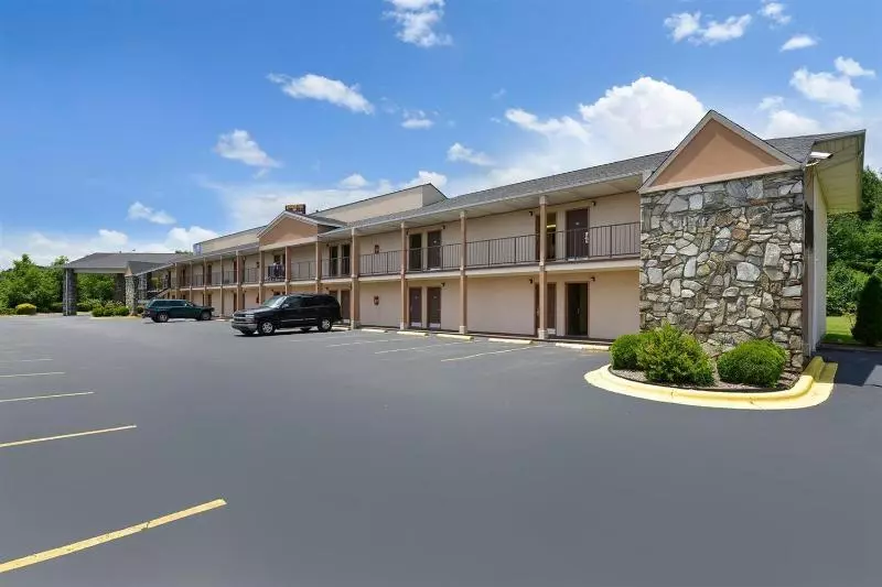 ホテル Americas Best Value Inn Canton, Nc