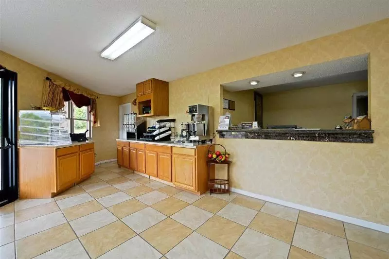 ホテル Americas Best Value Inn Canton, Nc