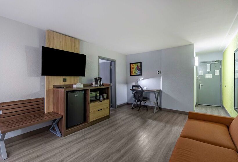 فندق Best Western Plus St. Louis Westwestport