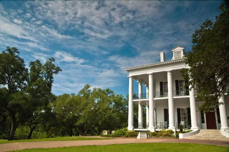 בית מלון כפרי Dunleith Historic Inn