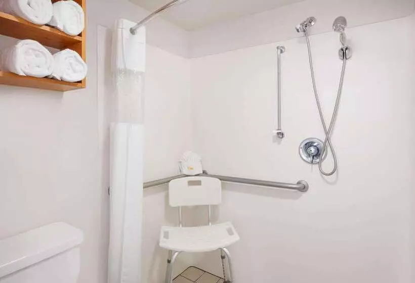 호텔 La Quinta Inn By Wyndham Cocoa Beachport Canaveral