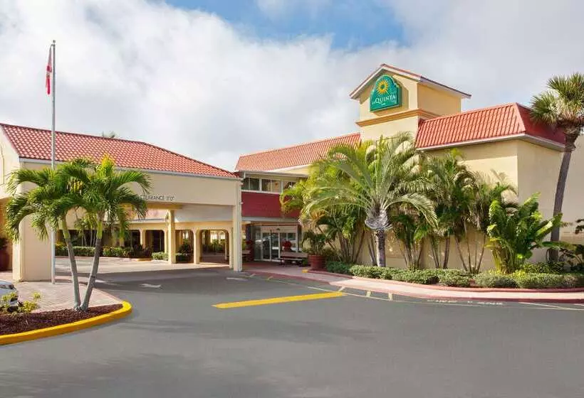 호텔 La Quinta Inn By Wyndham Cocoa Beachport Canaveral