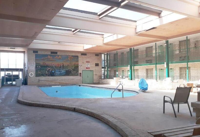 فندق Rest Inn   Extended Stay, I 40 Airport, Wedding & Event Center