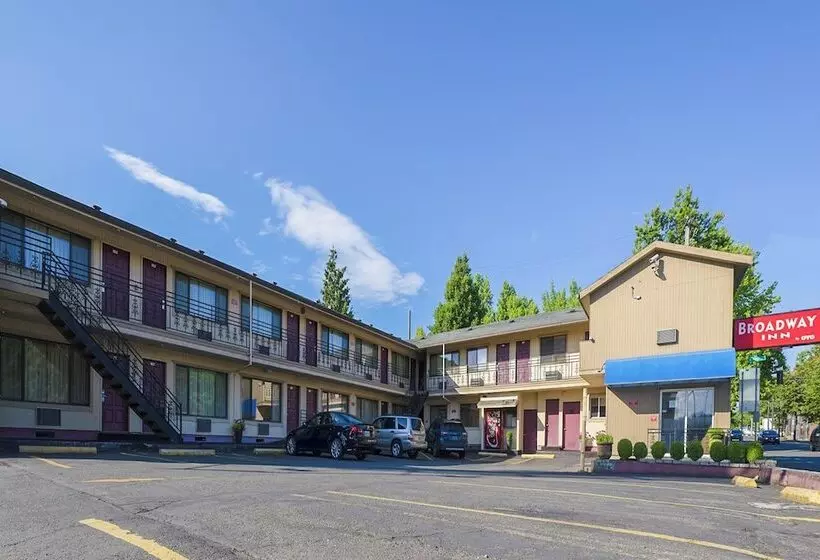 호텔 Broadway Inn Portland Downtown