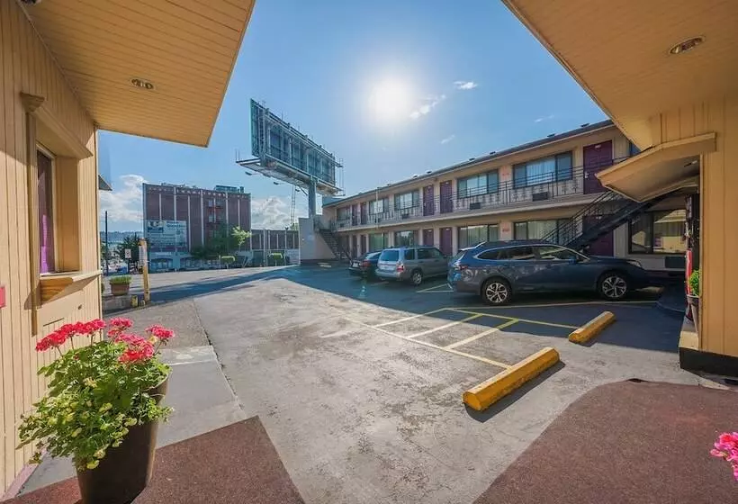 호텔 Broadway Inn Portland Downtown