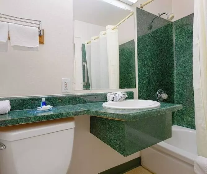 호텔 Broadway Inn Portland Downtown