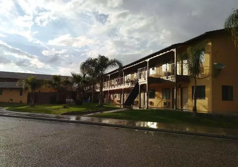 汽车旅馆 Best Economy Inn & Suites