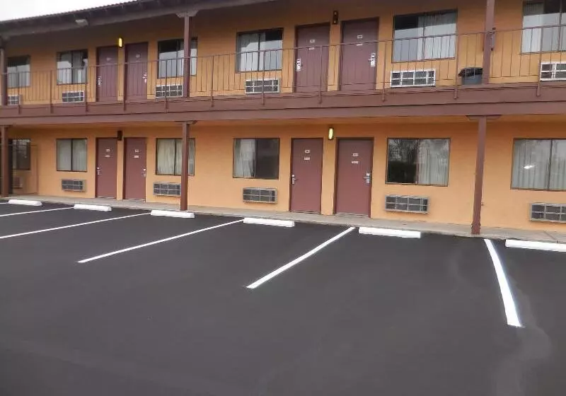 汽车旅馆 Best Economy Inn & Suites