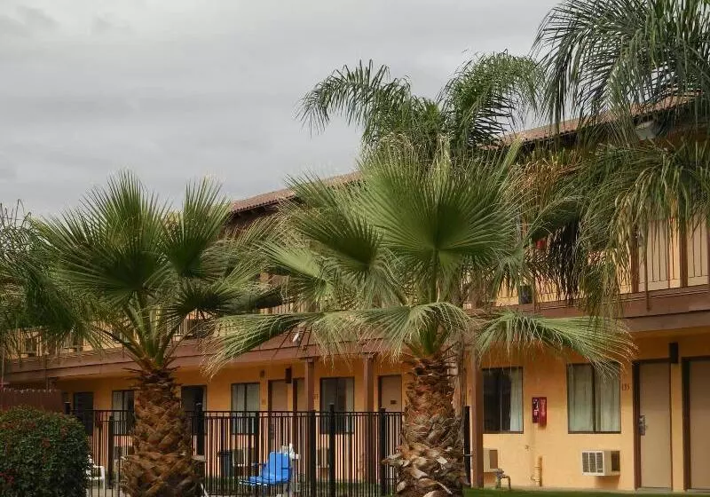 汽车旅馆 Best Economy Inn & Suites