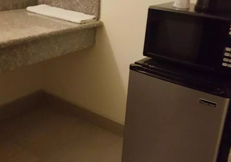 汽车旅馆 Best Economy Inn & Suites