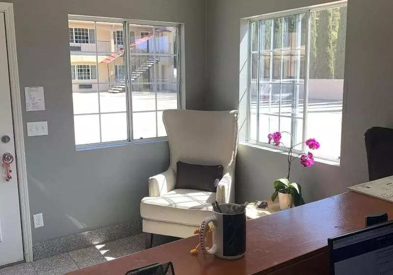 モーテル The Yosemite Inn