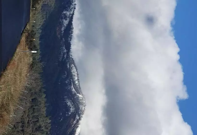 モーテル The Yosemite Inn