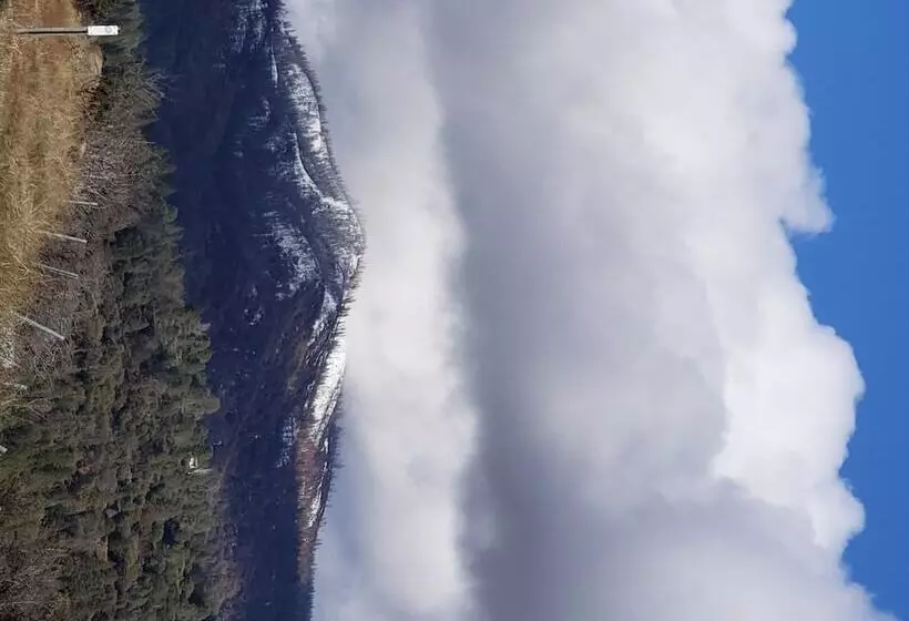 モーテル The Yosemite Inn