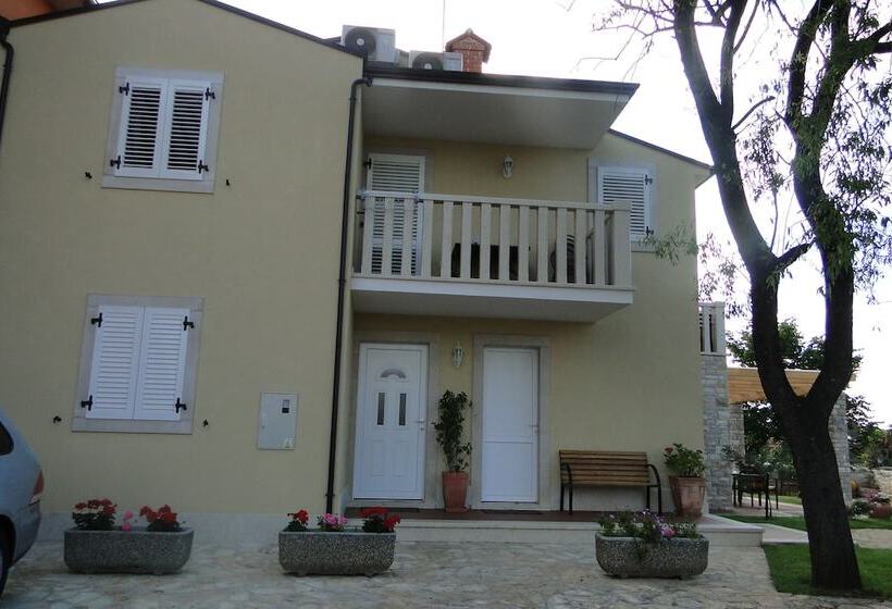 Apartments Villa Ela