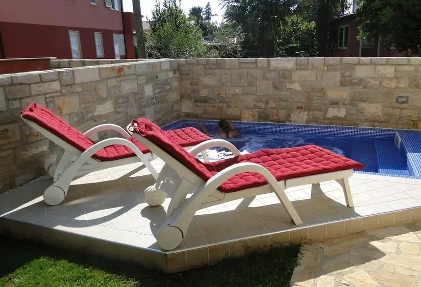 Apartments Villa Ela