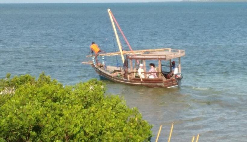 تختخواب و صبحانه Chole Foxes Lodge