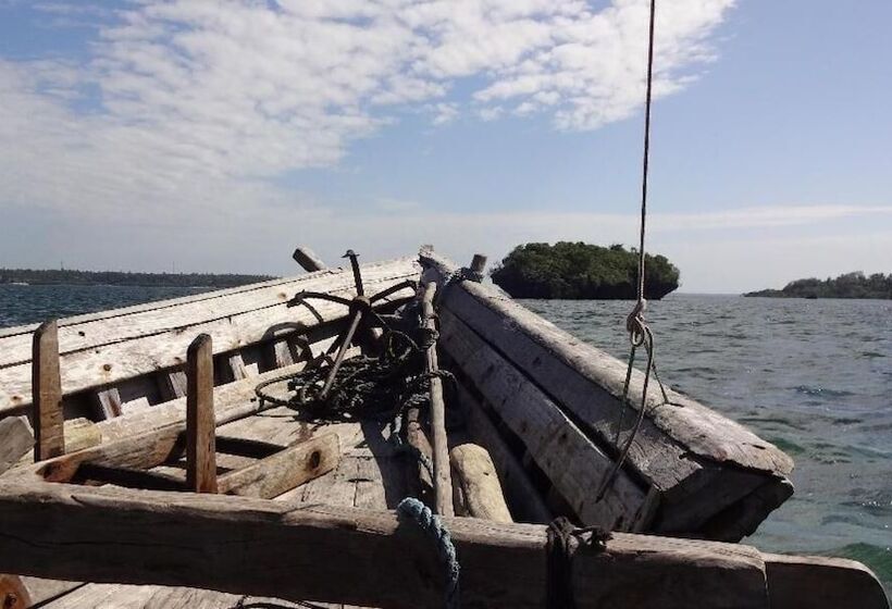 تختخواب و صبحانه Chole Foxes Lodge