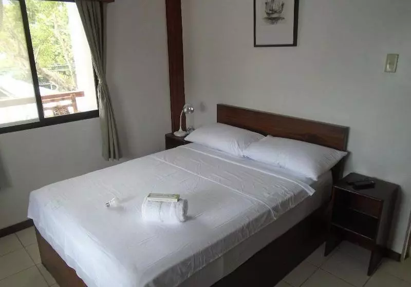 ホテル The Victorian