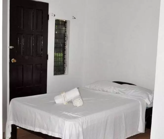 ホテル The Victorian