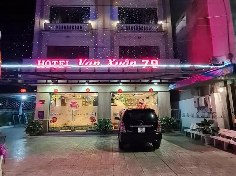 هتل Van Xuan 79