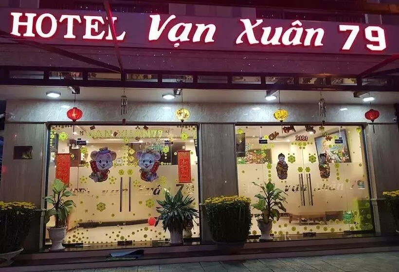 هتل Van Xuan 79