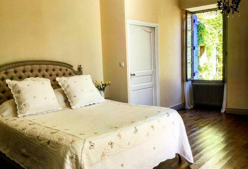 Centrally Located Sarlat Apartment With Medieval Town Views