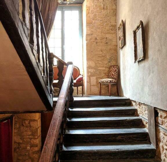 Centrally Located Sarlat Apartment With Medieval Town Views