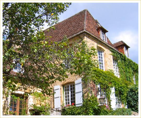 Centrally Located Sarlat Apartment With Medieval Town Views