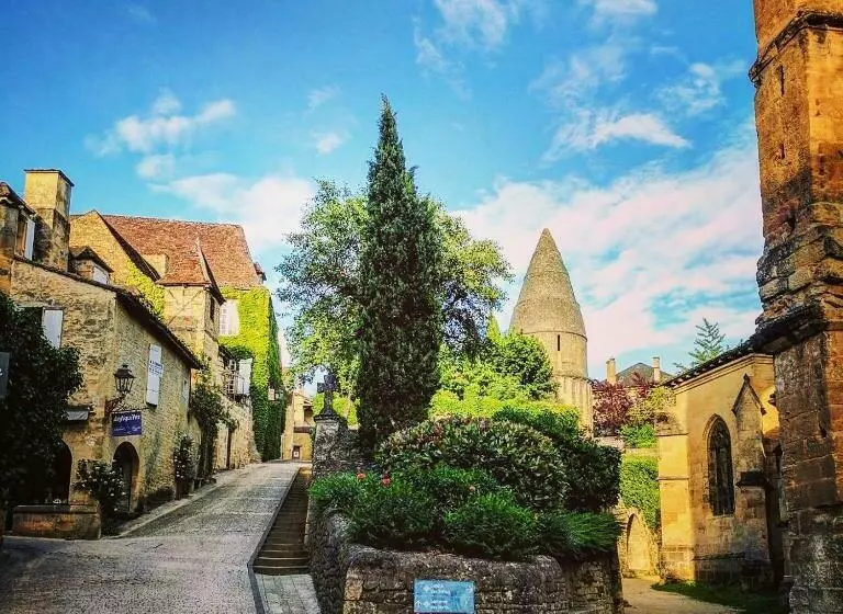 Centrally Located Sarlat Apartment With Medieval Town Views