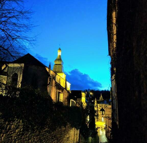 Centrally Located Sarlat Apartment With Medieval Town Views