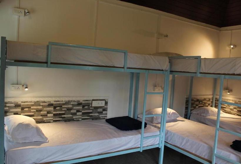 הוסטל Gostops Munnar Rooms & Dorms